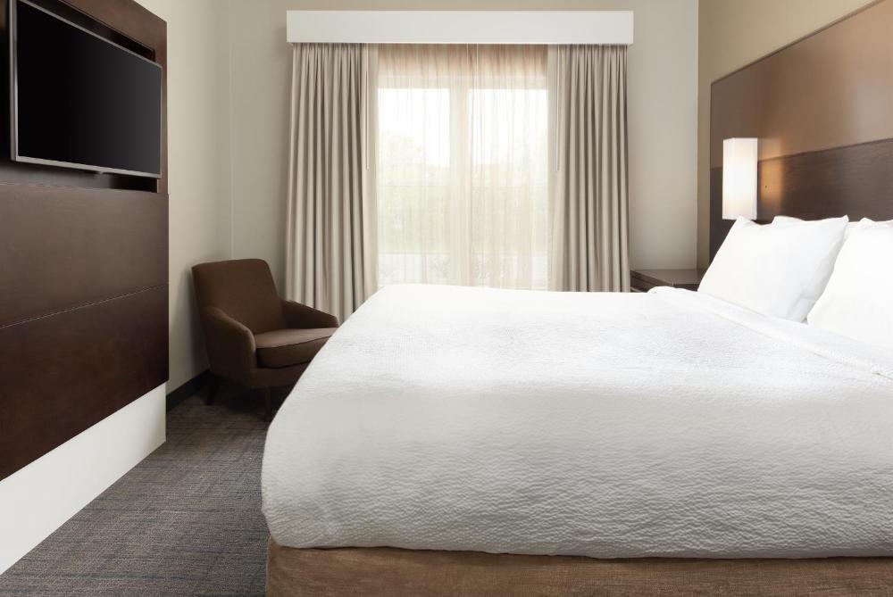 One-Bedroom King Suite with Roll-In Shower and Sofa Bed interior